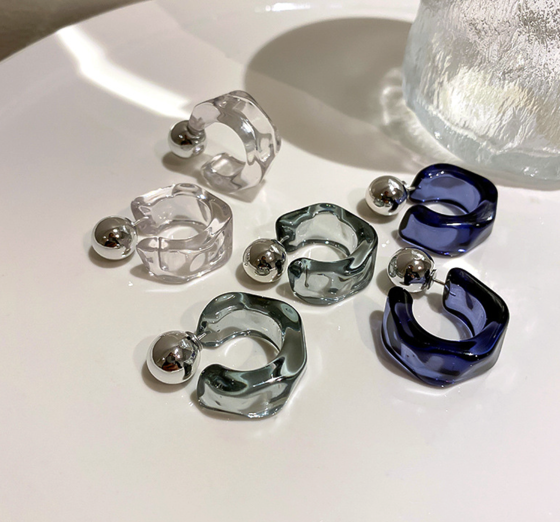 Acrylic C-shaped earrings