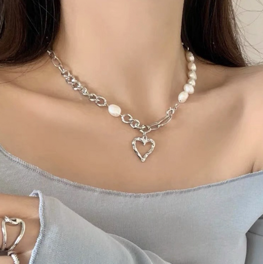 Pearl cut-out heart necklace